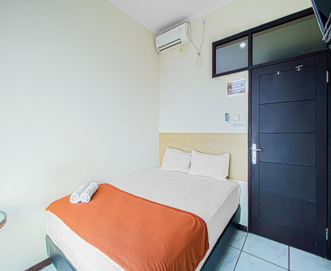 Hotel Bantal Guling Alun Alun Bandung Esterno foto