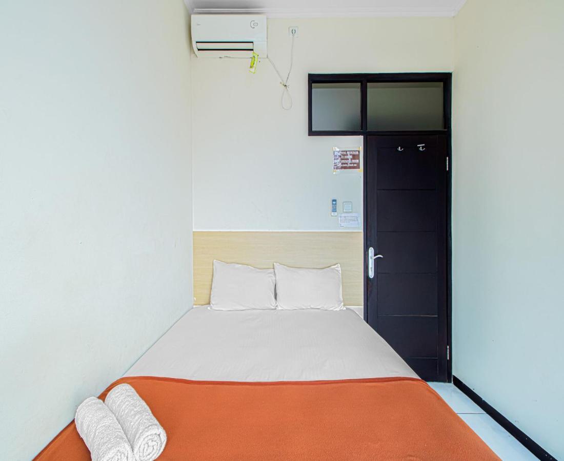 Hotel Bantal Guling Alun Alun Bandung Esterno foto