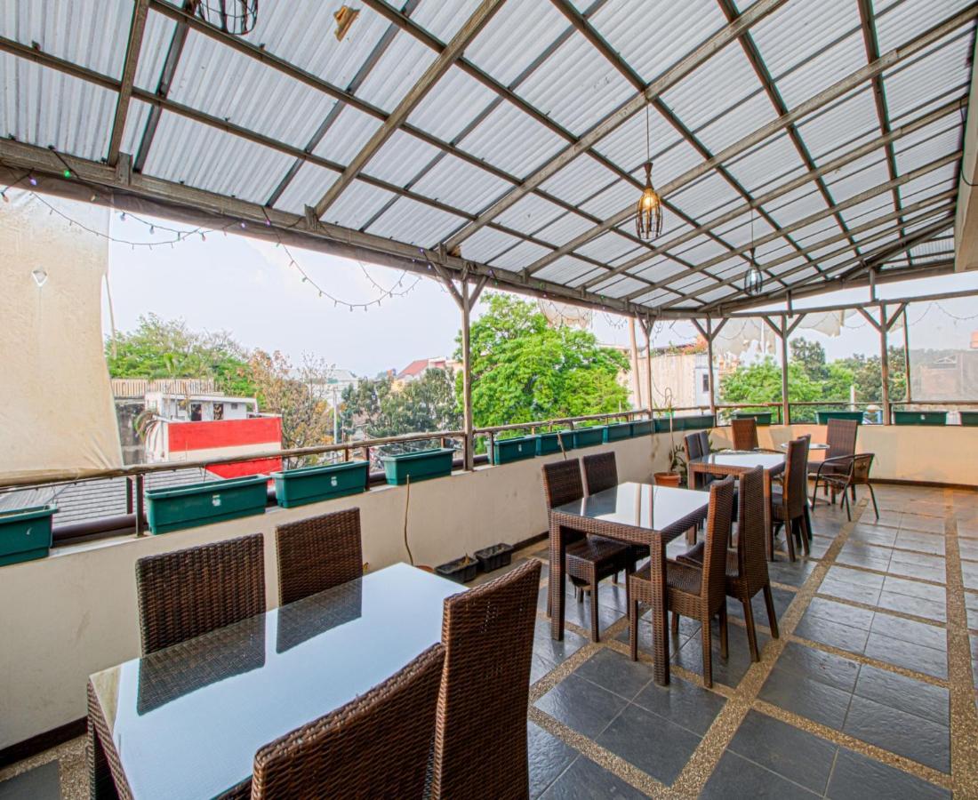 Hotel Bantal Guling Alun Alun Bandung Esterno foto