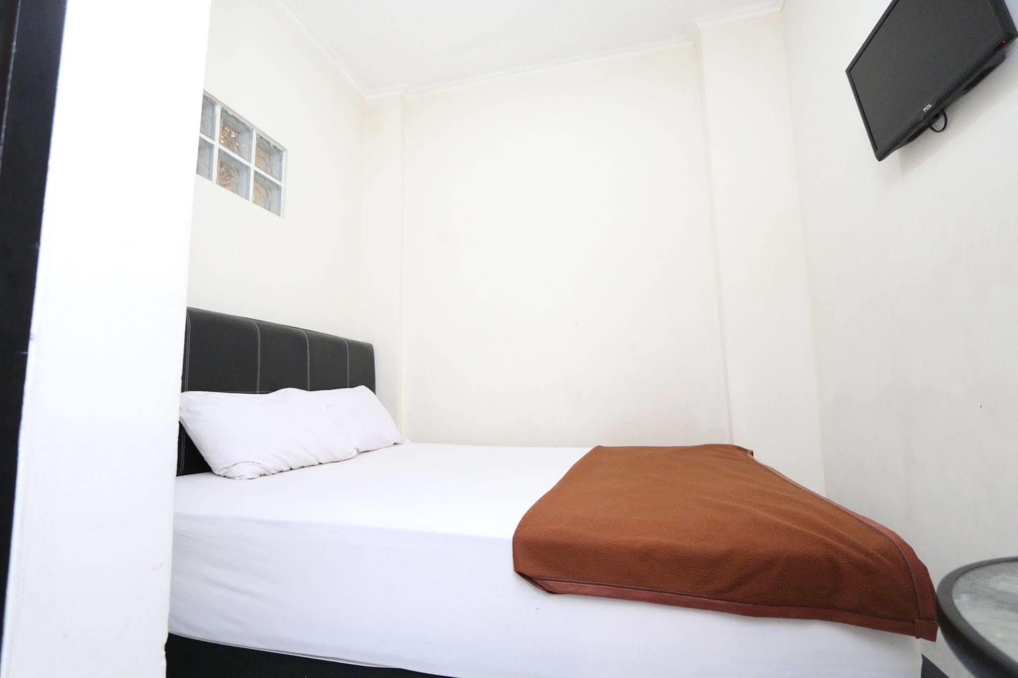 Hotel Bantal Guling Alun Alun Bandung Esterno foto
