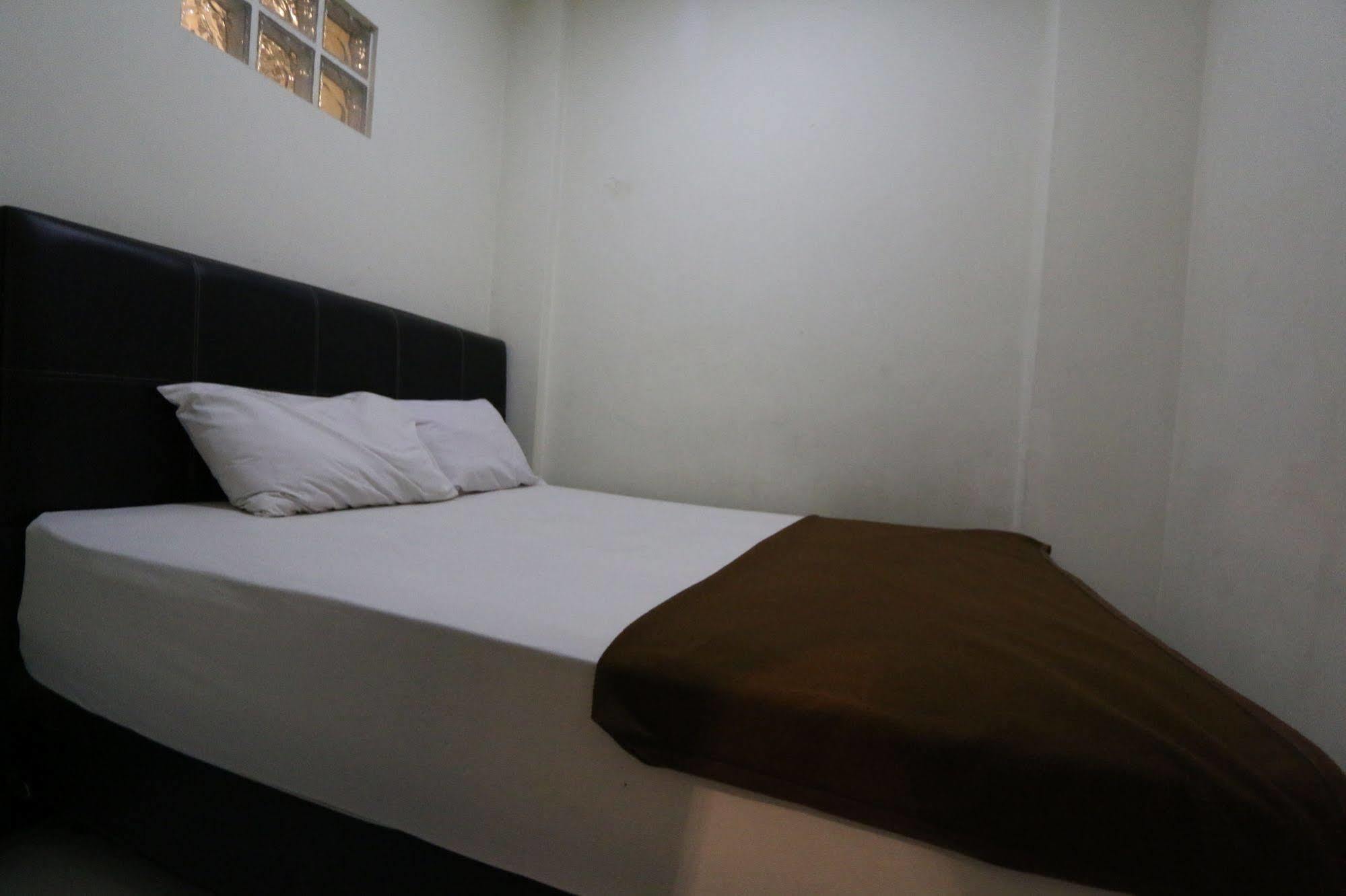 Hotel Bantal Guling Alun Alun Bandung Esterno foto