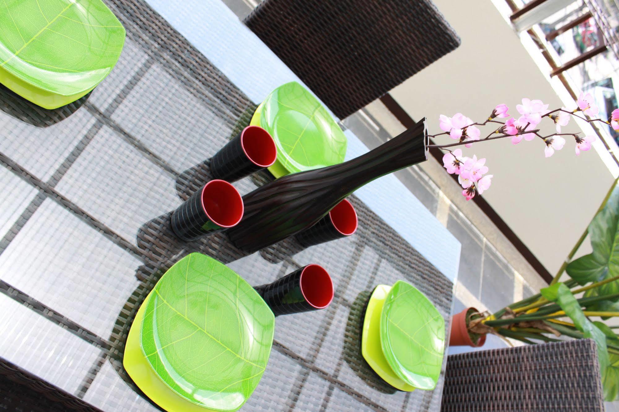 Hotel Bantal Guling Alun Alun Bandung Esterno foto